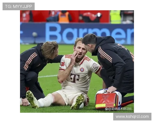 拜仁防线问题持续暴露,稳定性面临考验,对赛季走势形成制约。 拜仁防线问题持续暴露,稳定性面临考验,对赛季走势形成制约。