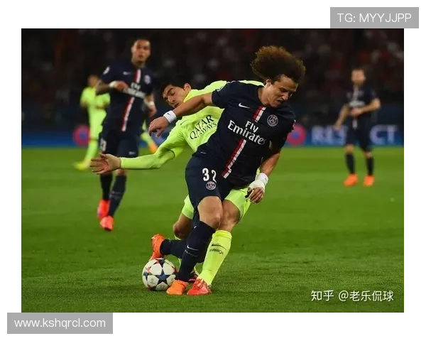 苏亚雷斯：从单箭头到自由中锋的战术角色演变解析